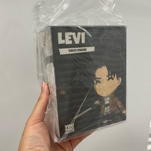 Attack on Titans Levi Ackerman figures